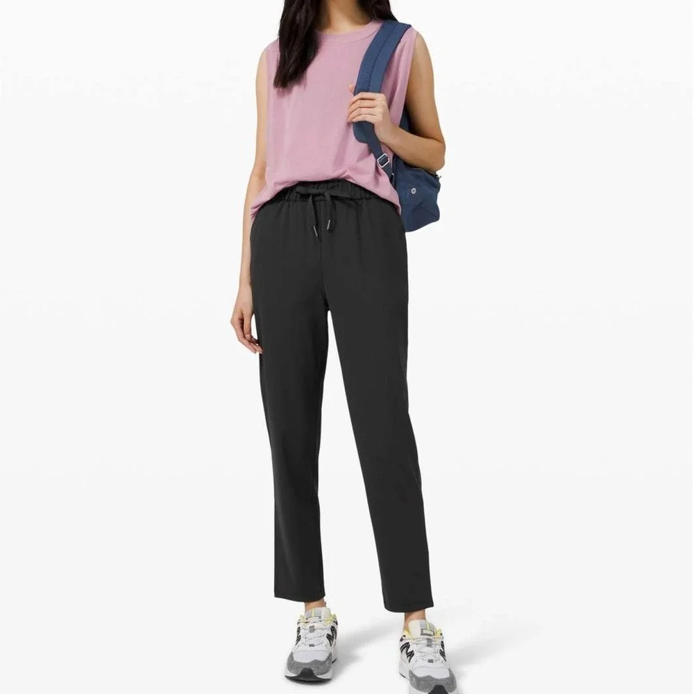 Lululemon Black Keep Moving Pants Sz 4 High Rise Relaxed